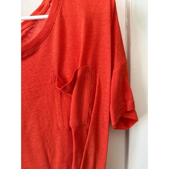 Old Navy boyfriend women’s size medium pocket T-shirt - Picture 3 of 6